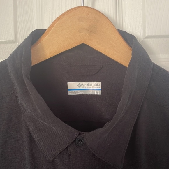 NWOT Men's Large Black Columbia Button Down Shirt 70% Modal - SUPER SOFT - Picture 2 of 4